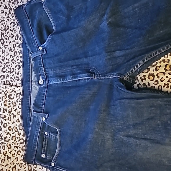 Levis - Picture 2 of 5